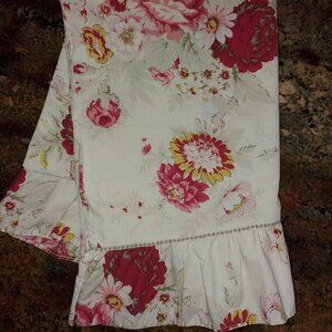 1 Waverly Norfolk Rose Ruffled Pillowcase 29x20"